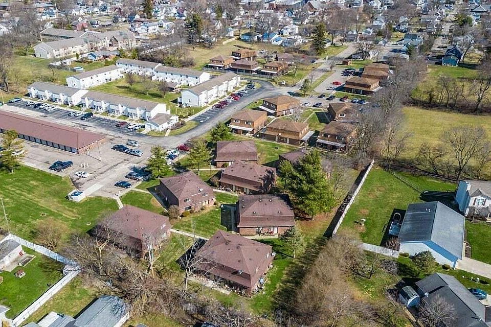 1st image of 153 Briarwood Dr #C