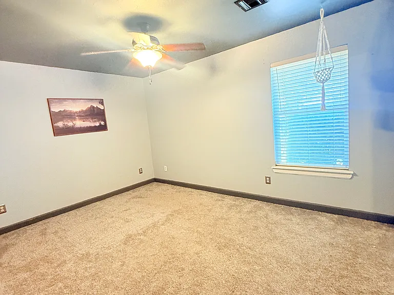 1801 Brittany Ln — Photo 23