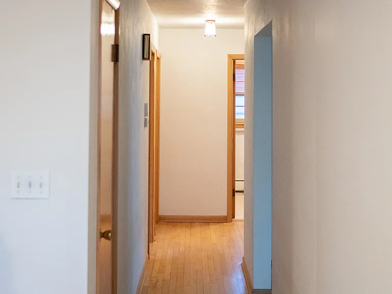 5320 47th Ave — Photo 12