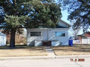 211 Maple St, Sutherland, NE 69165