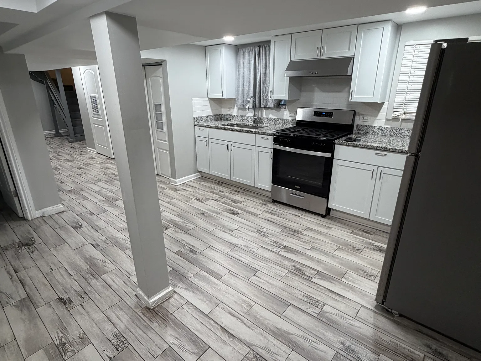 2 bed, 800 sqft, $1,400 — Photo 3