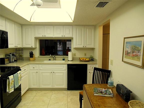 4th image of 125 Pine Hollow Dr #125