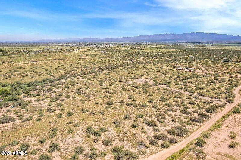 2nd image of LotA 4.5Ac E Lane Ranch Road #30