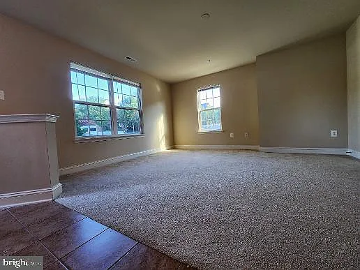 3 bed, 4.0 bath, 2250 sqft, $3,150 — Photo 2