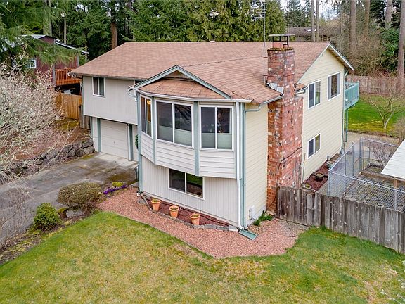 3rd image of 5101 80th Ave W