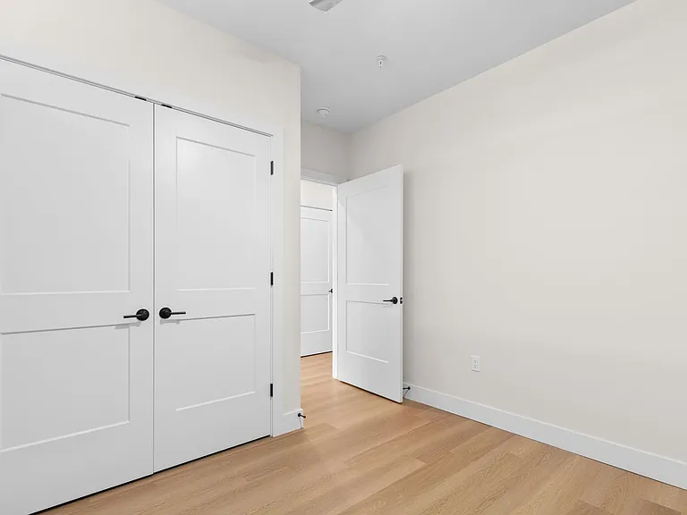 Frameline Apartments — Photo 28