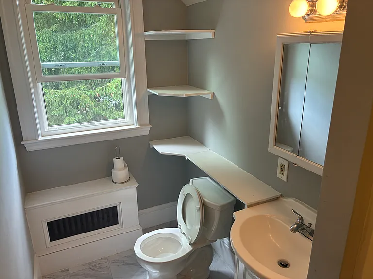 350 Plain St #2 — Photo 4