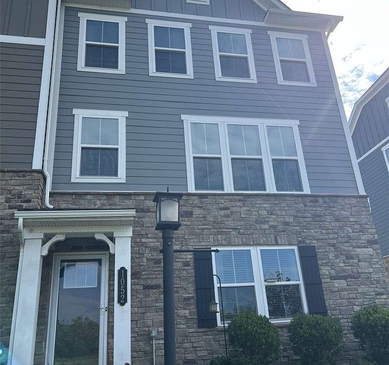 1st image of 1052 Adair Ave