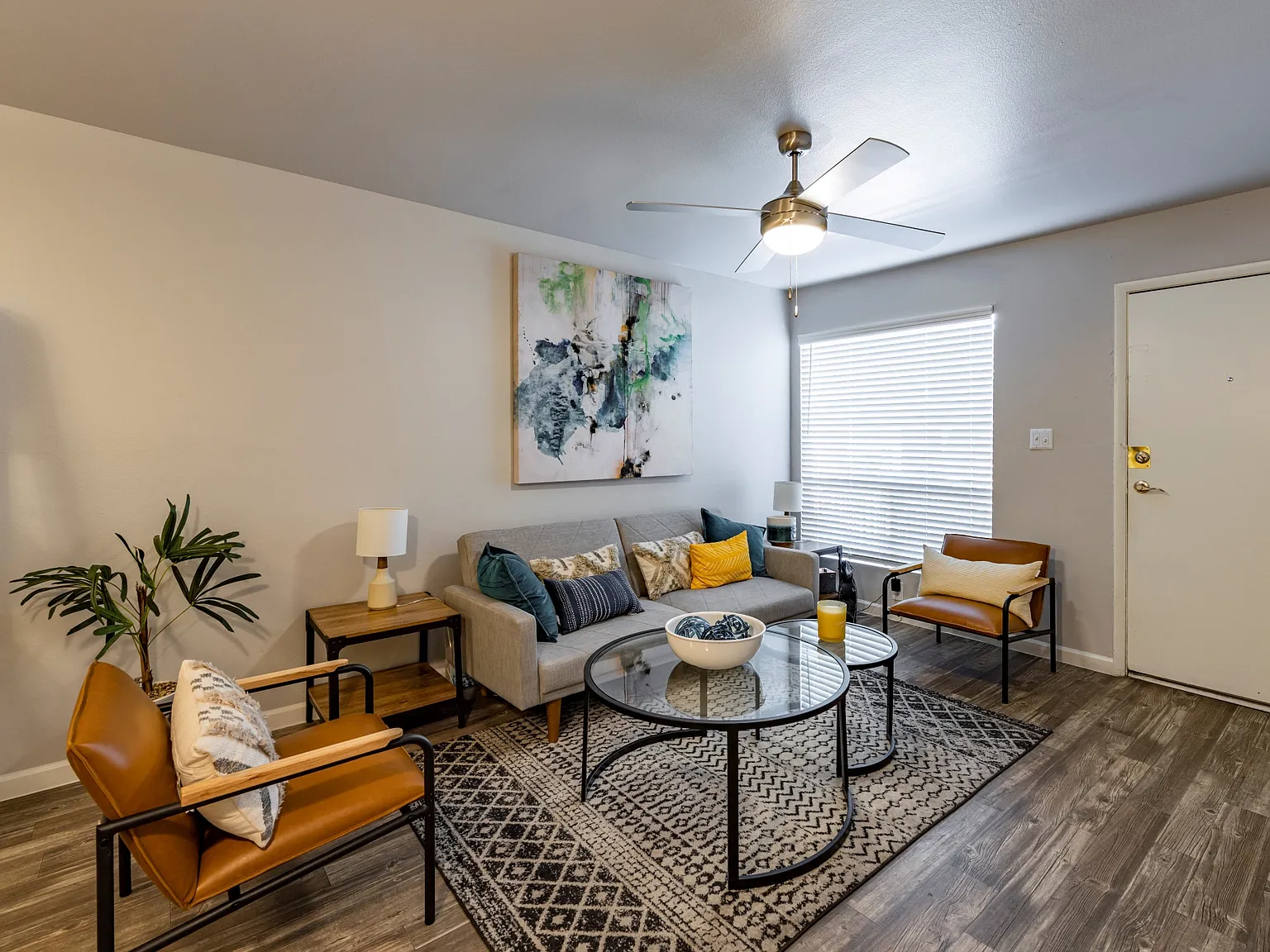 Arches Apartment Homes — Photo 2