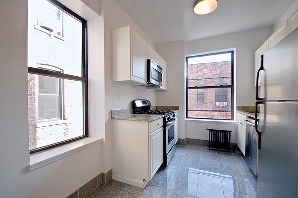 Rented by Compass | media 11