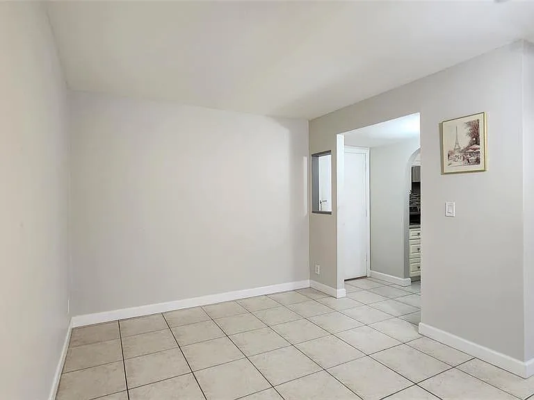 555 SE 8th St #151 — Photo 22