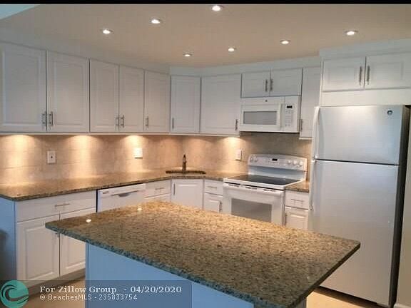 3rd image of 2455 NE 51st St #E-303