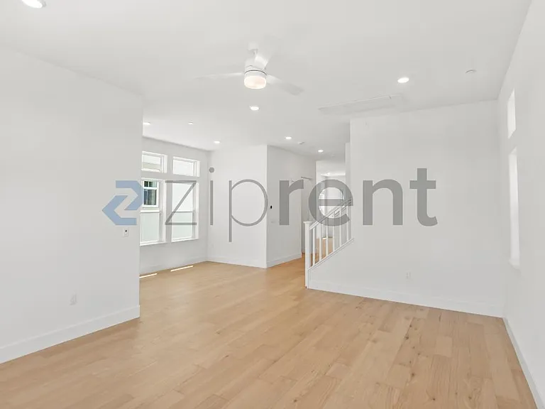 267 Llewellyn Ave — Photo 10