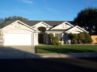 2837 Foxglove Ln, Redding, CA 96001