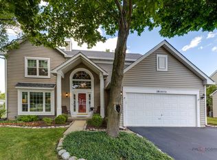 18074 W Banbury Dr, Gurnee, IL 60031