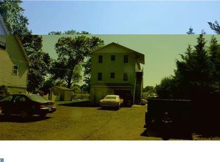 808 6th Ave, Croydon, PA 19021