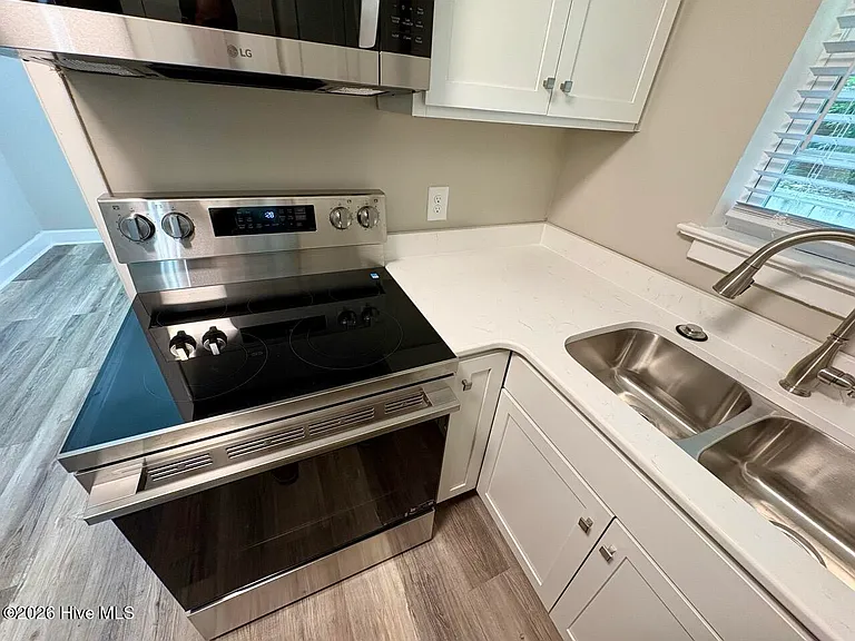 2846 Walton Way #7 — Photo 5