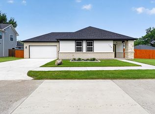 108 Griffin St, Waxahachie, TX 75165