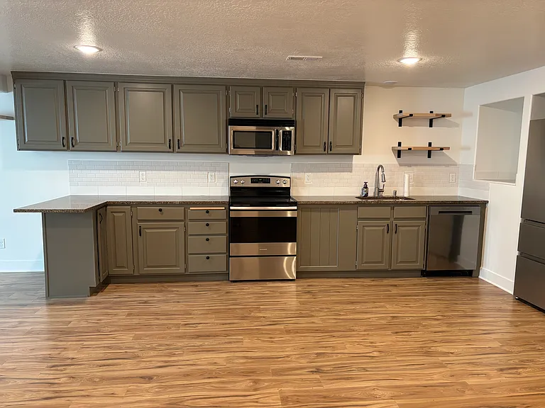 188 E Bruin Dr #BASEMENT — Photo 9