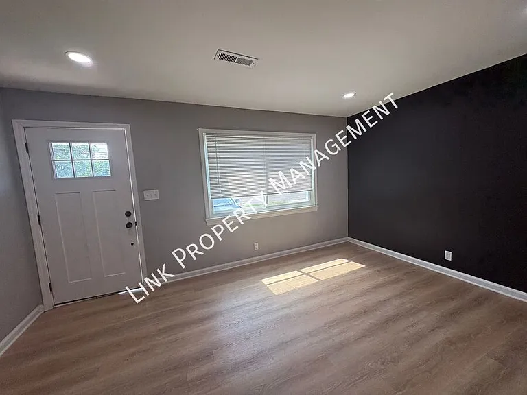 123 Sequoia Dr #A — Photo 42