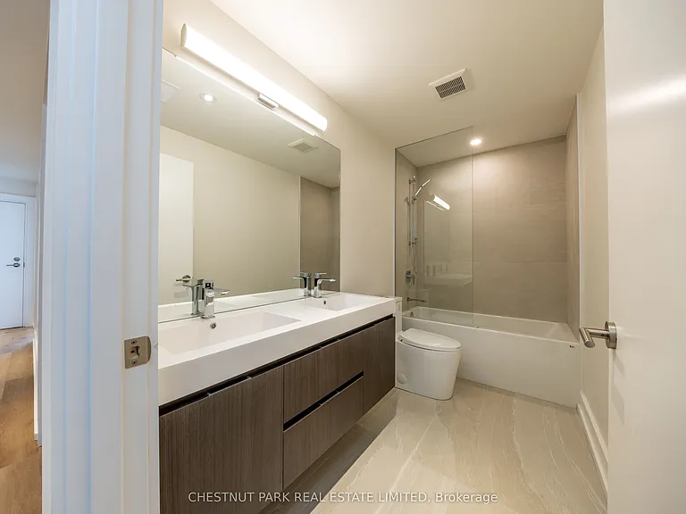 29 Hatherley Rd #B — Photo 8