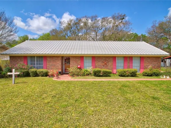 429 Davis St, Fairfield, TX 75840