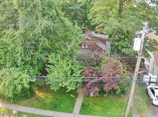 16 Oakdale Ave, Staten Island, NY 10304