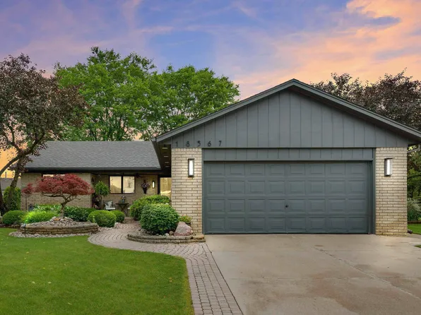 18567 Birch Dr, Macomb, MI 48044