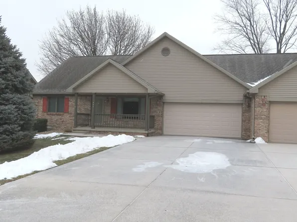 408 Spruce Ln, Crawfordsville, IN 47933