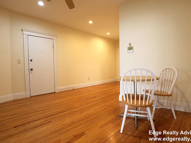 6 Sutherland Rd #31 — Photo 7