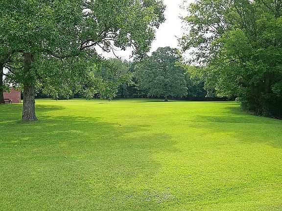 5th image of 292 Walleye Dr