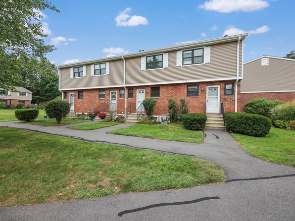 127 Hampton Court, Newington, CT 06111
