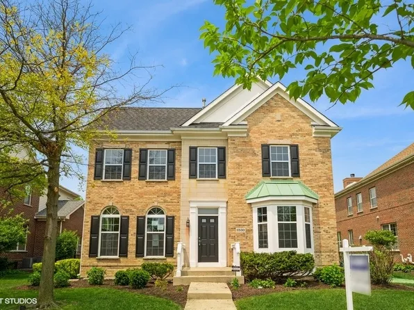 2530 W Lake Ave, Glenview, IL 60026