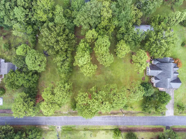 700 Clemson Dr, Summerville, SC 29483
