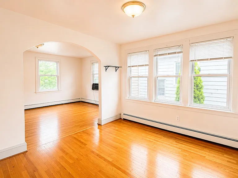 91 Clermont St #2 — Photo 8
