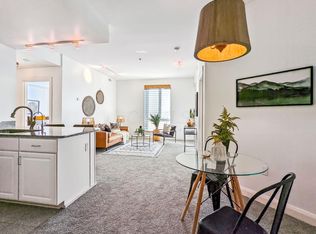 196 S Grant Ave APT 202, Columbus, OH 43215
