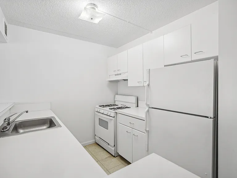 146 Beach 24 St #402 — Photo 5