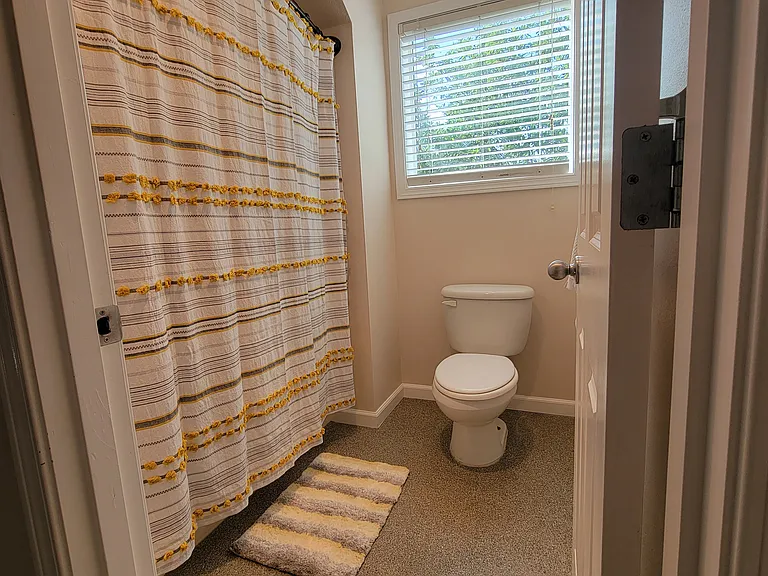 5717 SW 53rd Ave — Photo 6