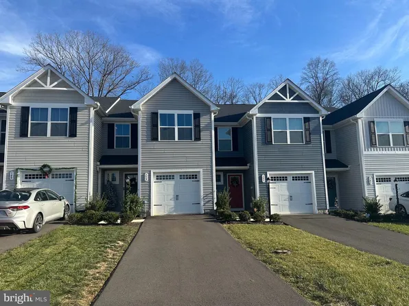 153 Gunnison Dr, Hedgesville, WV 25427