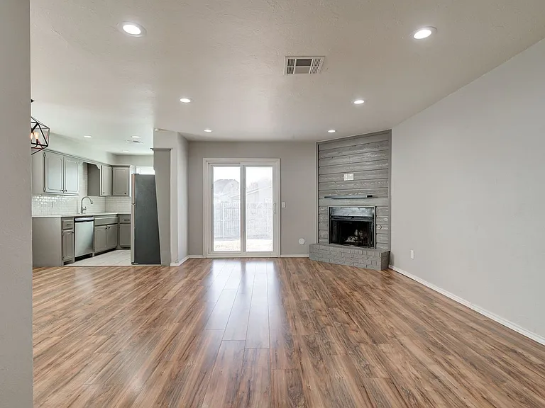429 Belmont Dr — Photo 6