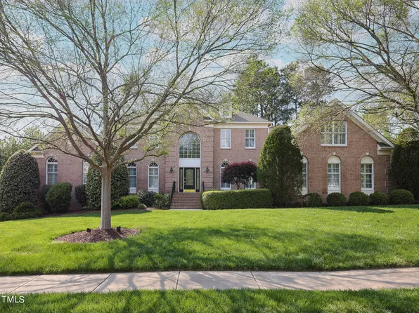 9424 Centerwood Dr, Raleigh, NC 27617