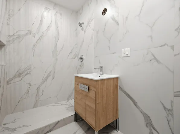 34 Avenue A image 25 of 29