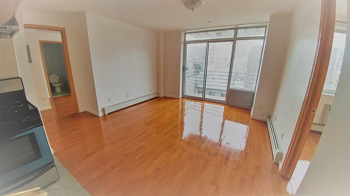 Rented by Downtown Mgt & Realty LLC | media 8