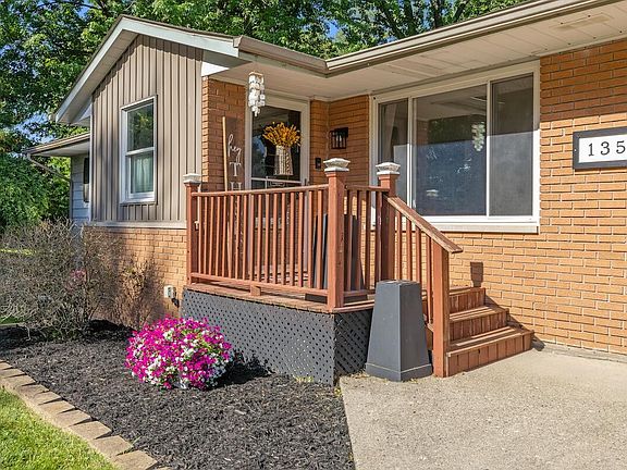 2nd image of 1358 Flamingo