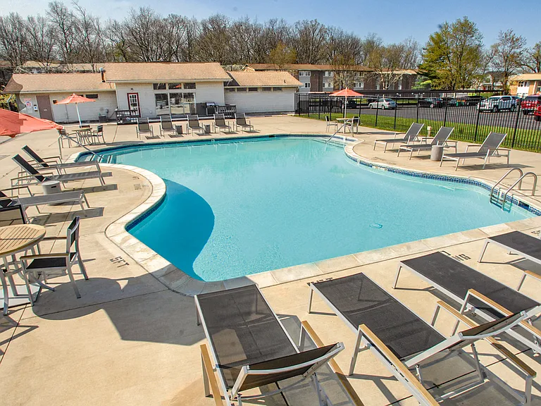 Six Trails Apartments - Saline, MI — Photo 27