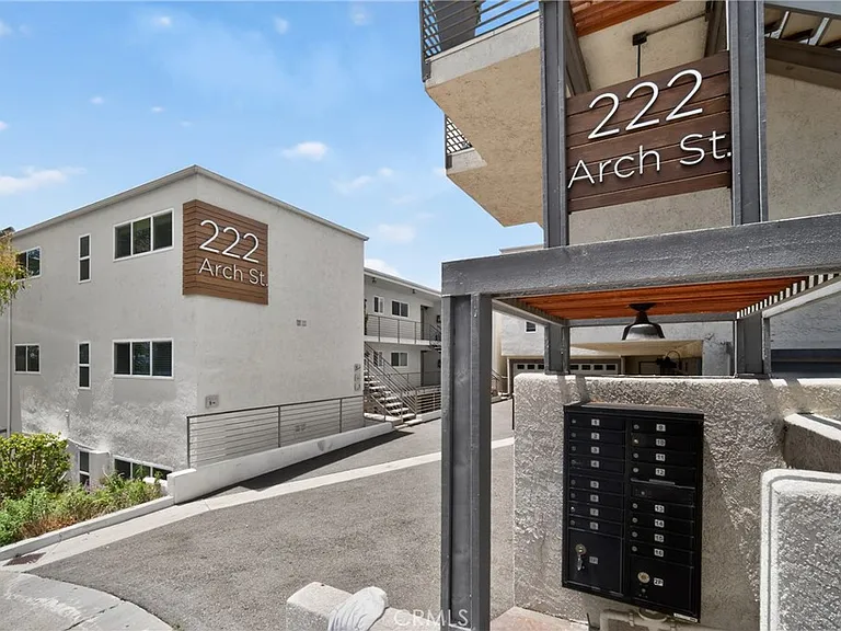 222 Arch St #6 — Photo 2