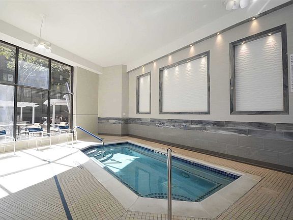4th image of 2 Bay Club Dr APT 17Z3