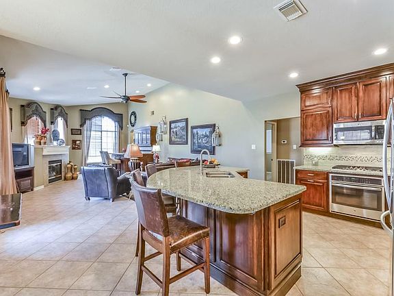 4th image of 2762 Laguna Pointe Dr