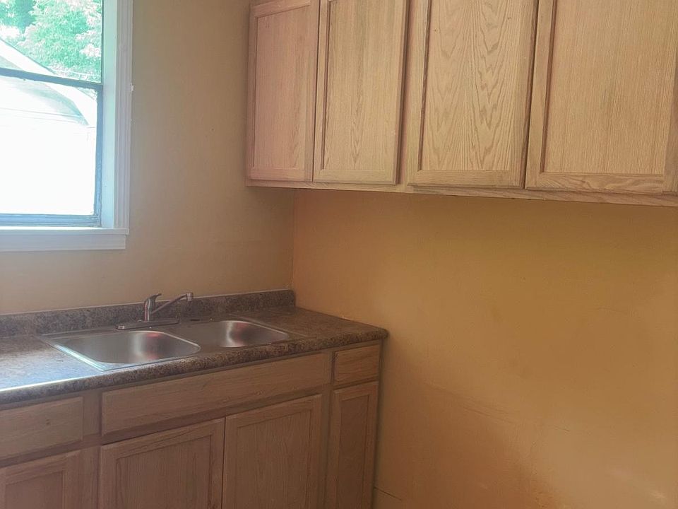 1st image of 4310 Capitol Ave