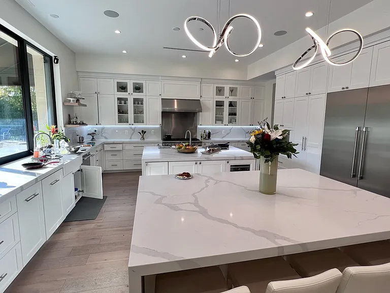 23040 Calvert St — Photo 19